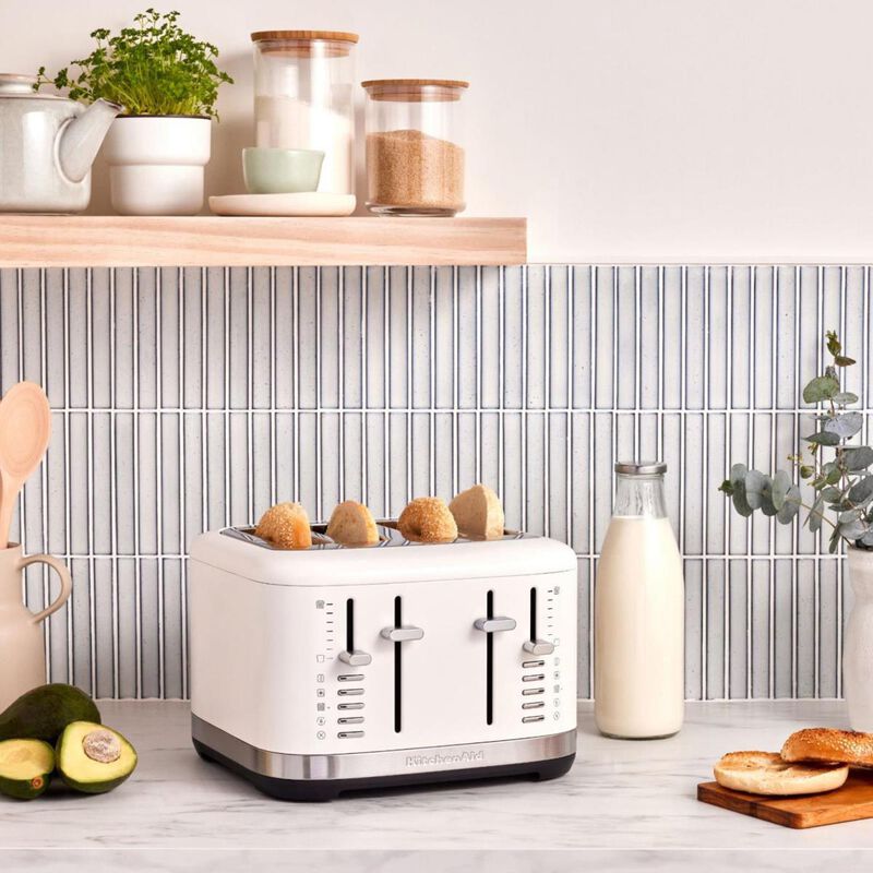 Kitchenaid 4 Slice Toaster - Porcelain White image number 3